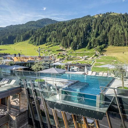 Hotel Salzburger Hof ลีโอกัง ภายนอก รูปภาพ