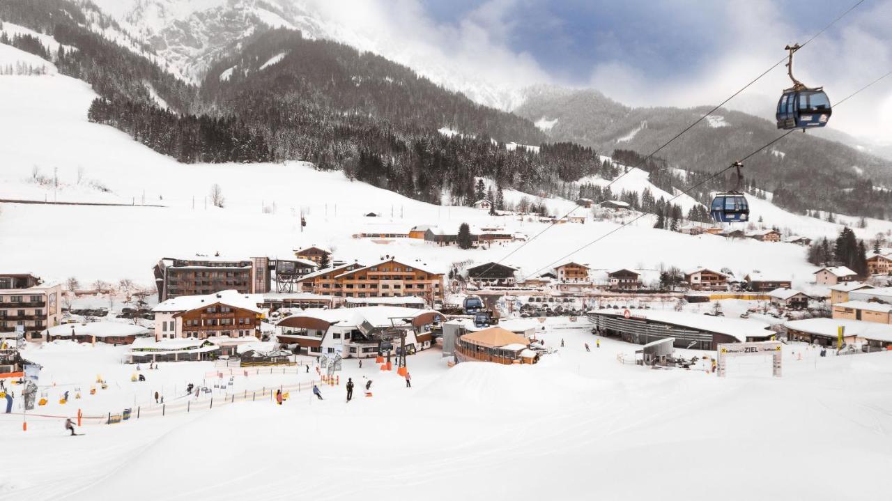 Hotel Salzburger Hof ลีโอกัง ภายนอก รูปภาพ