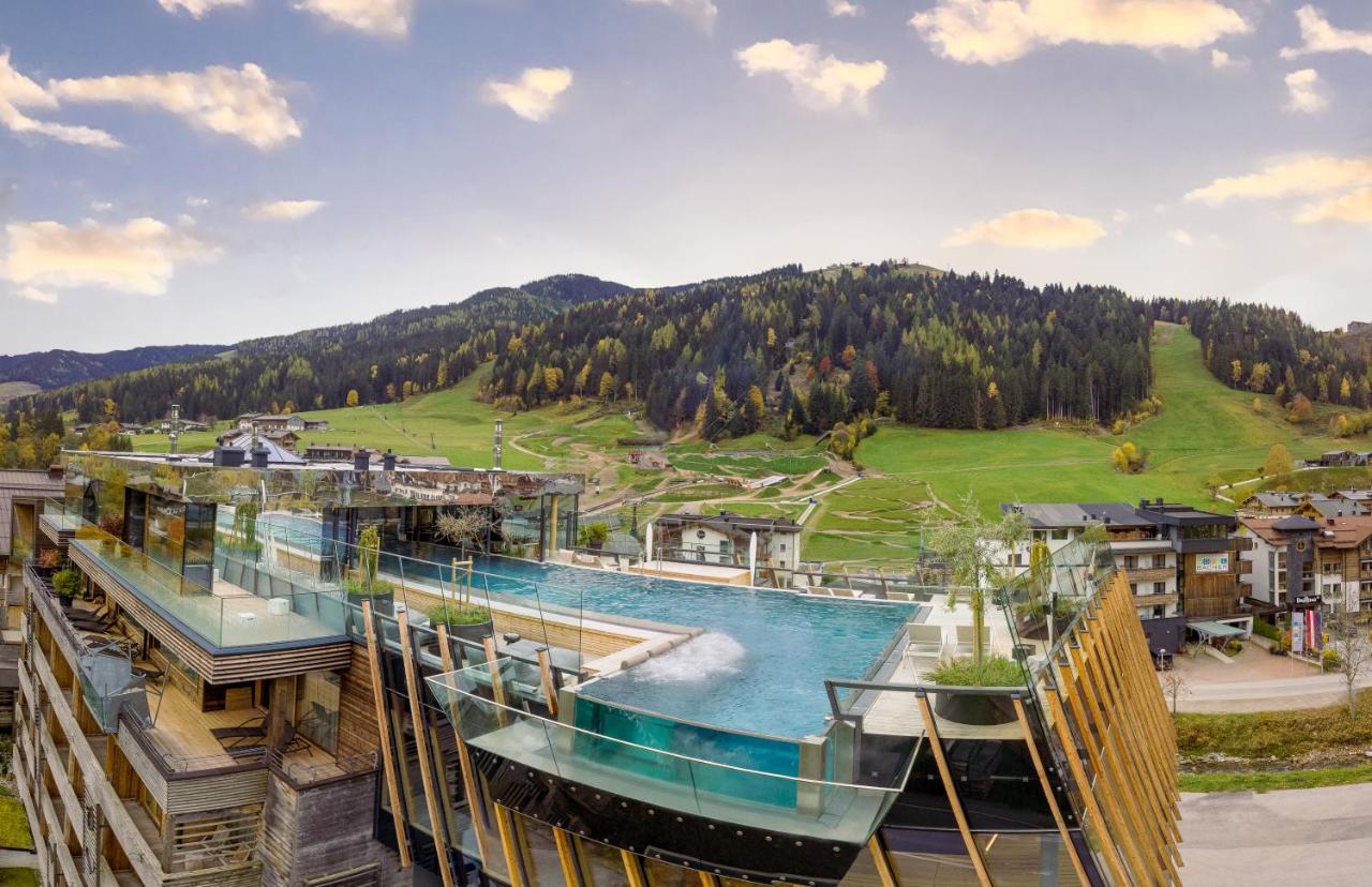 Hotel Salzburger Hof ลีโอกัง ภายนอก รูปภาพ