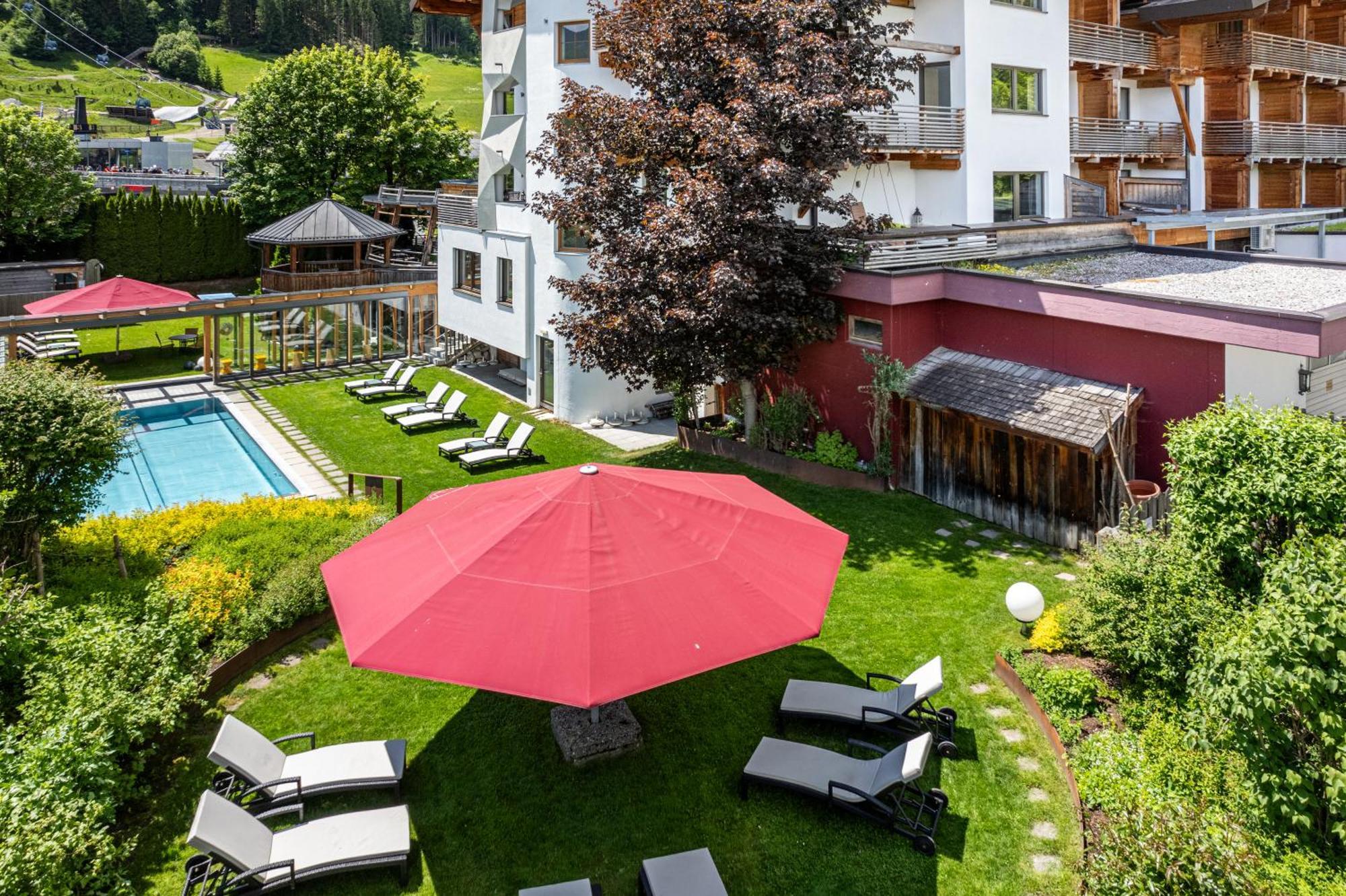 Hotel Salzburger Hof ลีโอกัง ภายนอก รูปภาพ