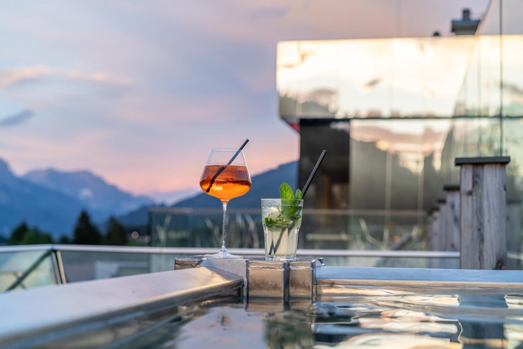Hotel Salzburger Hof ลีโอกัง ภายนอก รูปภาพ
