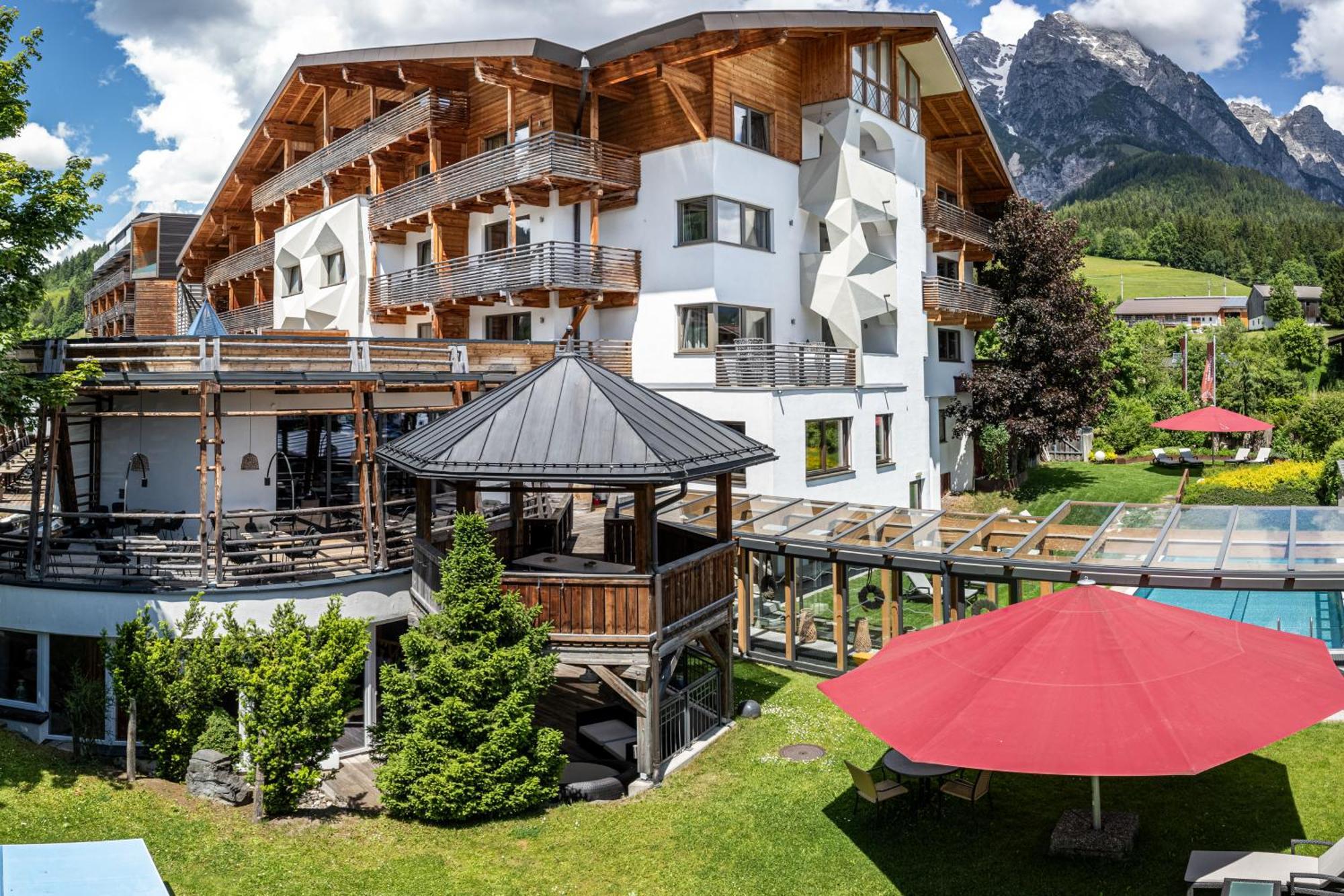 Hotel Salzburger Hof ลีโอกัง ภายนอก รูปภาพ
