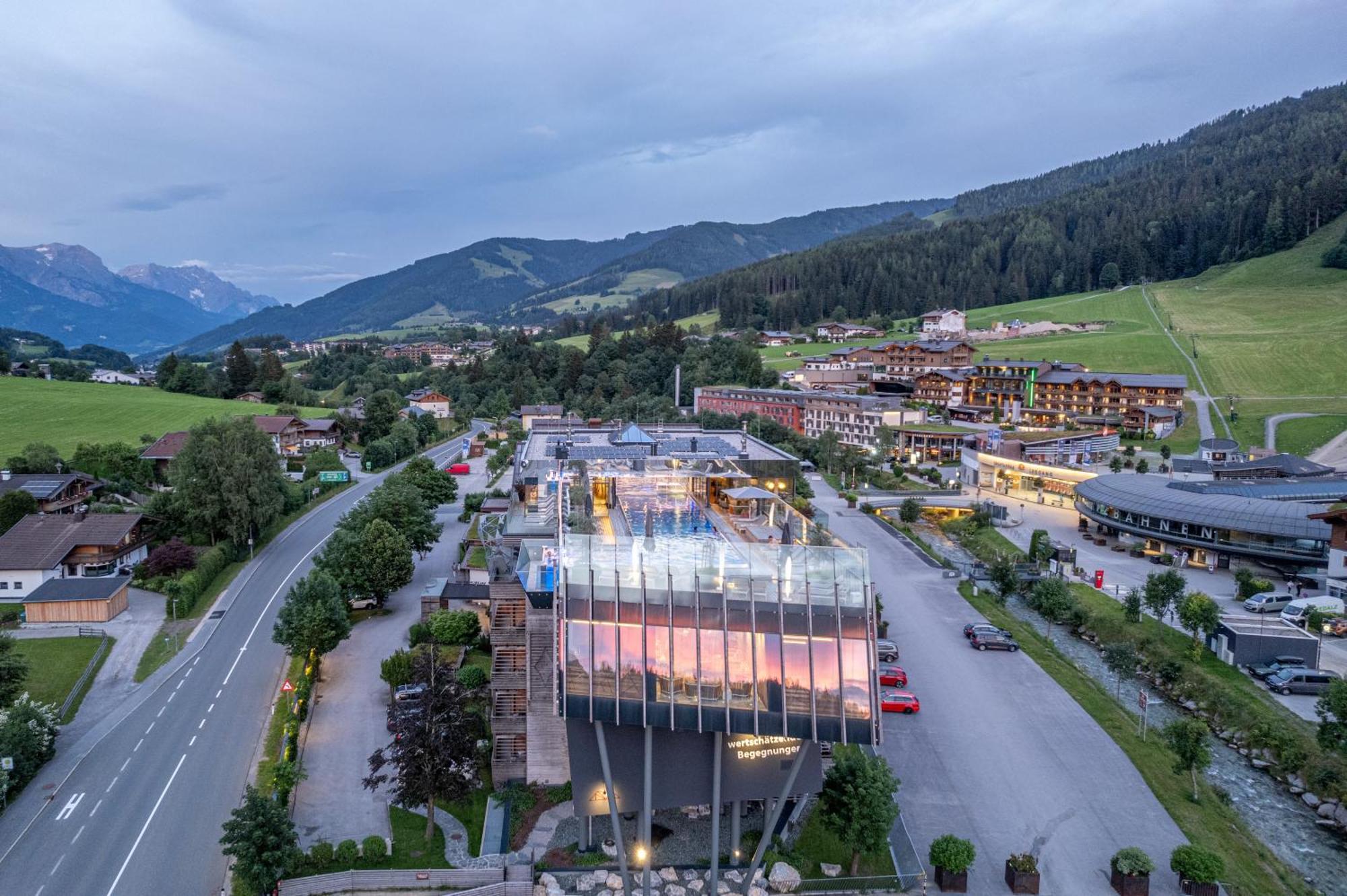 Hotel Salzburger Hof ลีโอกัง ภายนอก รูปภาพ
