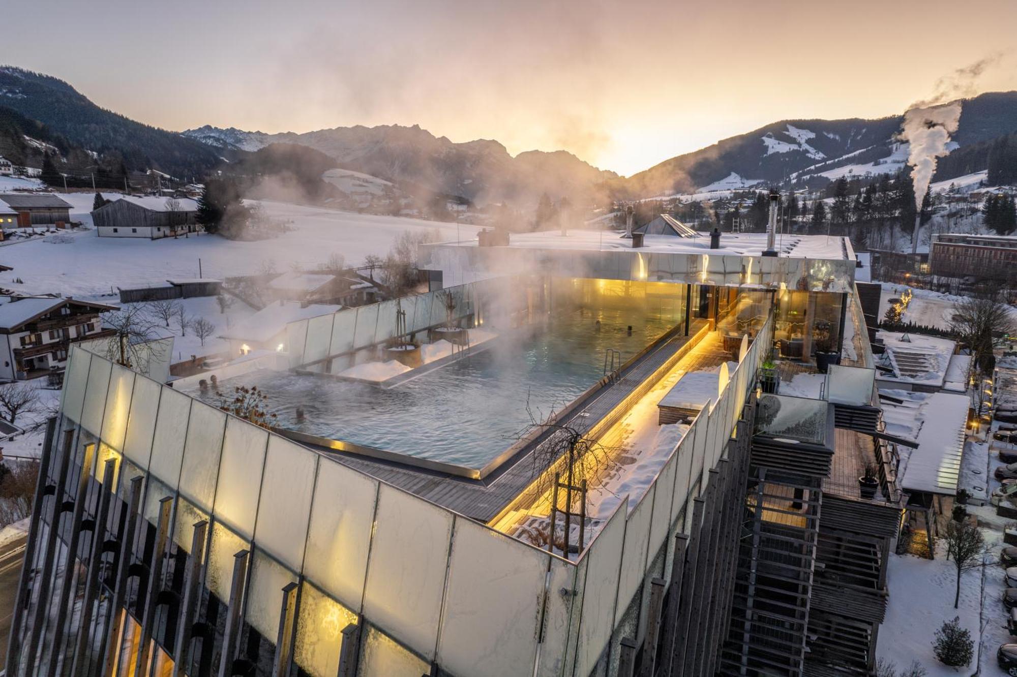 Hotel Salzburger Hof ลีโอกัง ภายนอก รูปภาพ
